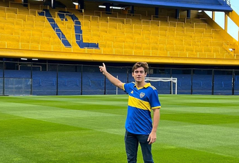Franco Colapinto en la Bombonera.