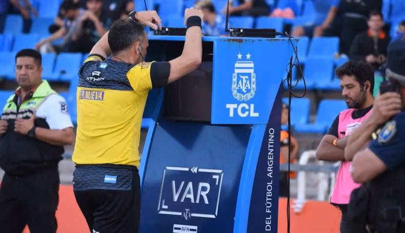 El arbitraje argentino funciona con el VAR que