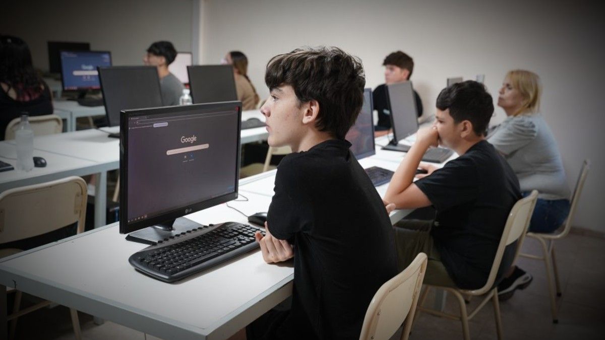 El rol de la Inteligencia Artificial en la memoria colectiva: 