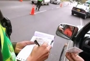 Cómo afrontar el pago de una multa de tránsito: qué descuento puedo obtener y cuándo prescriben