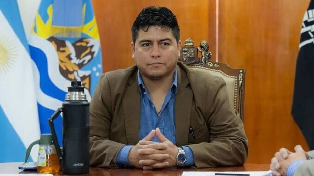 Claudio Vidal anunció la reactivación hidrocarburífera en Santa Cruz: 