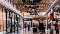 Indec: las ventas en shoppings subieron 11,8% en junio pero en los supermercados cayeron 0,9% Indec: las ventas en shoppings subieron 11,8% en junio pero en los supermercados cayeron 0,9%