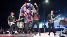 Coldplay cerró su vistia en Argentina. Coldplay cerró su vistia en Argentina.