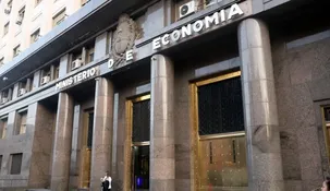La medida busca brindar alivio a dos sectores clave para el desarrollo social y económico del país, permitiéndoles afrontar sus obligaciones fiscales en un contexto más favorable. La medida busca brindar alivio a dos sectores clave para el desarrollo social y económico del país, permitiéndoles afrontar sus obligaciones fiscales en un contexto más favorable.