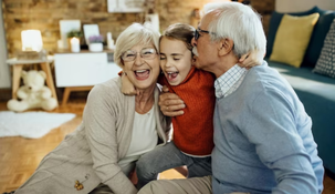 Los jubilados accederán a un nuevo bono por tres meses. Los jubilados accederán a un nuevo bono por tres meses.