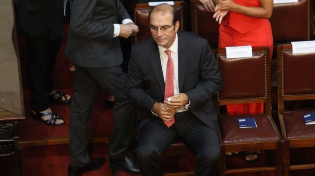 Manuel García Mansilla pende de un hilo en la Corte.