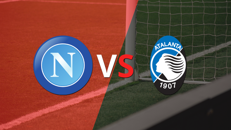 Napoli derrotó 2-0 en casa a Atalanta