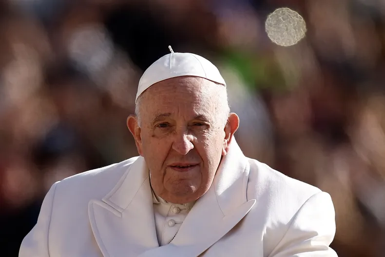 El papa Francisco llegó a Mongolia