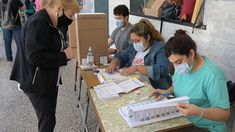 Este domingo en Santa Fe se eligieron representantes para la Cámara de Diputados y la Cámara de Senadores. Este domingo en Santa Fe se eligieron representantes para la Cámara de Diputados y la Cámara de Senadores.