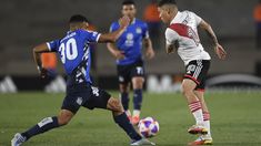 Ortegoza, a la carrera, rumbo al gol.