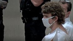 Estados Unidos: condenaron a cadena perpetua a un joven que asesinó a diez personas. Estados Unidos: condenaron a cadena perpetua a un joven que asesinó a diez personas.