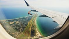 Se volvió viral tras pedir que le retoquen la foto de sus vacaciones. Se volvió viral tras pedir que le retoquen la foto de sus vacaciones.