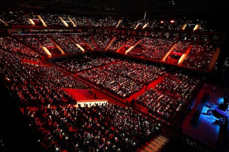 El Movistar Arena tiene una capacidad para 15.000 espectadores.