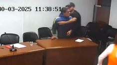 El juez ordenó realizarse pericias psicológicas al detenido. El juez ordenó realizarse pericias psicológicas al detenido.