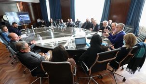 Feletti encabezó la reunión con los representantes del sector.