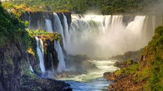 Uno de los mejores destinos para vivir unas vacaciones románticas 2025 son las Cataratas del Iguazú, ideal para compartir en pareja y disfrutar de la naturaleza y actividades al aire libre. Uno de los mejores destinos para vivir unas vacaciones románticas 2025 son las Cataratas del Iguazú, ideal para compartir en pareja y disfrutar de la naturaleza y actividades al aire libre.