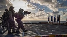 El martes pasado, los Marines de Estados Unidos realizaron ejercicios de tiro en el Mar Caribe, a pocos kilómetros de las costas venezolanas. El martes pasado, los Marines de Estados Unidos realizaron ejercicios de tiro en el Mar Caribe, a pocos kilómetros de las costas venezolanas.
