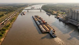 Por la Hidrovía Paraná-Paraguay entra el 80% de los dólares por exportaciones de toda la Argentina.