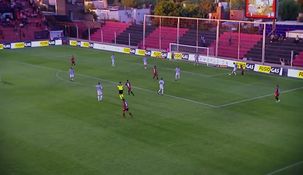 Cardona le deja la pelota en los pies a Rodríguez para el descuento de Patronato.