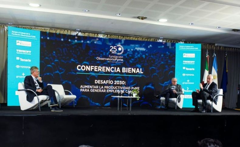 El ministro de Educación pidió vincular la educación técnica-profesional con el mundo del trabajo.