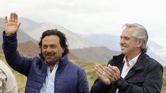 Sáenz junto a Alberto Fernández.&nbsp;