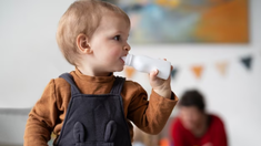 El Complemento Leche es un apoyo alimentario lanzado por ANSES. El Complemento Leche es un apoyo alimentario lanzado por ANSES.