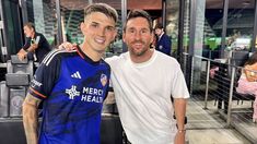 Luca Orellano, de 24 años, junto a su ídolo, Lionel Messi. Luca Orellano, de 24 años, junto a su ídolo, Lionel Messi.