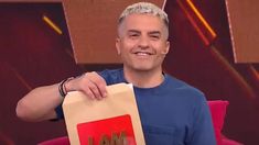 De Brito presentó a Denise Dumas. De Brito presentó a Denise Dumas.