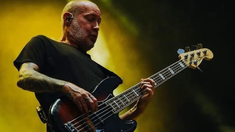 El músico fue una figura fundamental en el sonido distintivo de Limp Bizkit. El músico fue una figura fundamental en el sonido distintivo de Limp Bizkit.