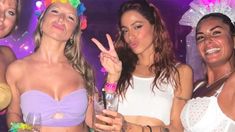 Tini Stoessel salió de fiesta con amigas en medio de rumores de separación con Rodrigo De Paul Tini Stoessel salió de fiesta con amigas en medio de rumores de separación con Rodrigo De Paul