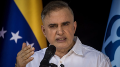 Tarek William Saab elevó el nivel de agresión hacia el gobierno argentino.