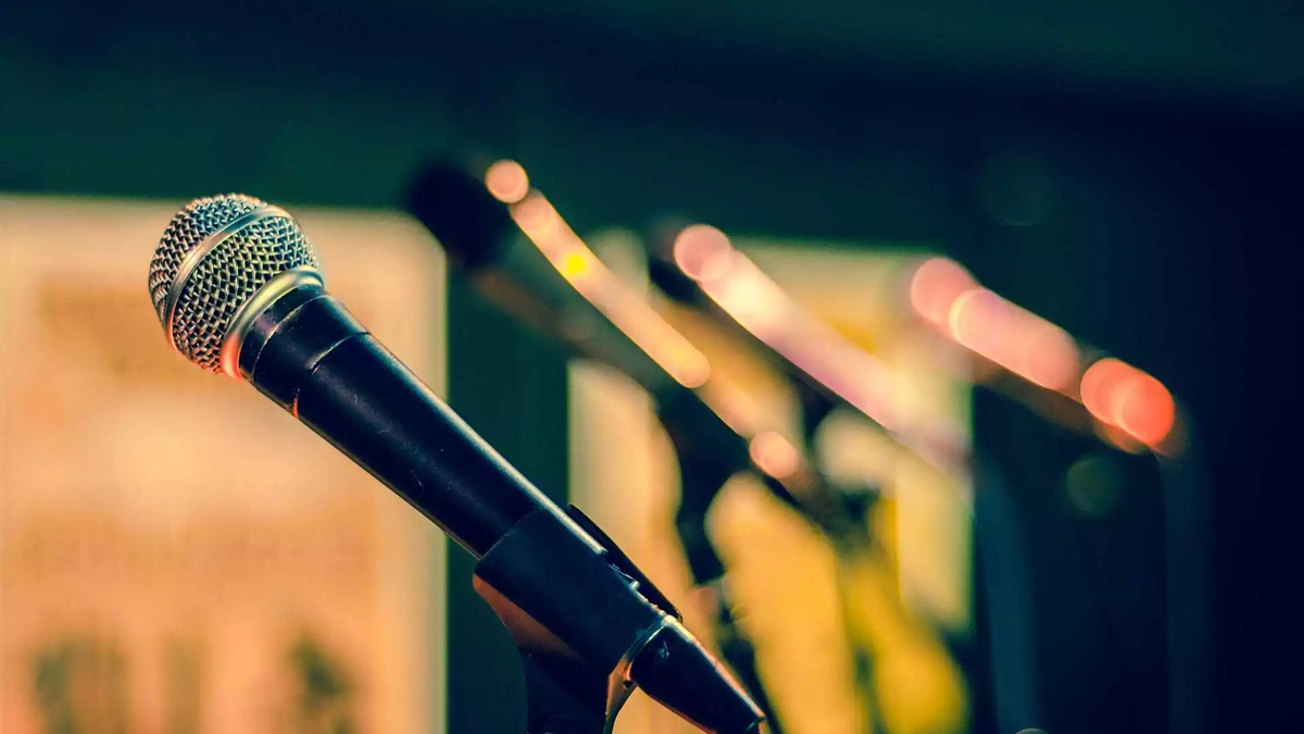 Qué famoso cantante reveló que quiere ser sacerdote a los 60 años