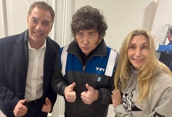 Javier Milei junto a Diego Santilli y Karina Milei en la Quinta de Olivos. Javier Milei junto a Diego Santilli y Karina Milei en la Quinta de Olivos.