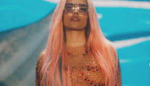 Karol G impactó con su nuevo look en el afterparty de los Oscar. Karol G impactó con su nuevo look en el afterparty de los Oscar.