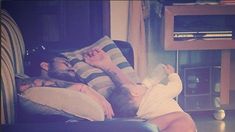 Después del escándalo en la cancha, Daniel Osvaldo disfruta de su hijo con Jimena Barón y sueña con ser un rockstar Después del escándalo en la cancha, Daniel Osvaldo disfruta de su hijo con Jimena Barón y sueña con ser un rockstar