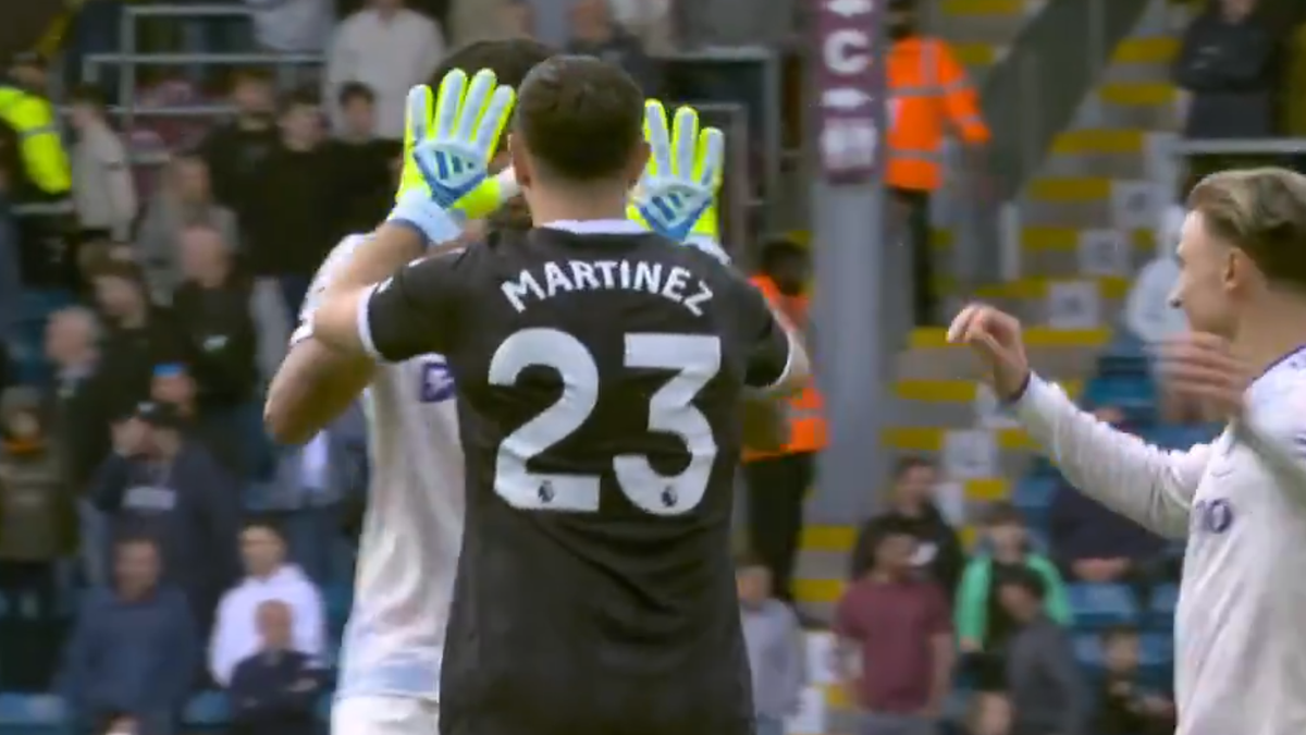 Dibu Martínez sigue al rojo vivo: su espectacular asistencia ante Burnley