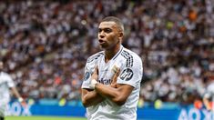 Mbappé se destaca dentro y fuera de la cancha. Mbappé se destaca dentro y fuera de la cancha.