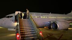 El avión de la Fuerza Aérea que traslada a los argentinos desde Tel Aviv.