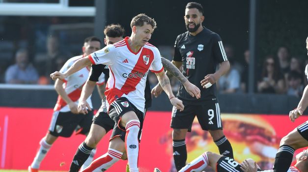 River perdió con Deportivo Riestra.