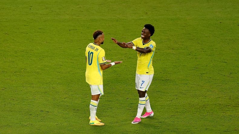 Neymar y Vinicius Jr.