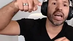 Ya son seis los futbolistas profesionales que se quedaron sin contrato por participar de la Copa Potrero del Kun Agüero Ya son seis los futbolistas profesionales que se quedaron sin contrato por participar de la Copa Potrero del Kun Agüero