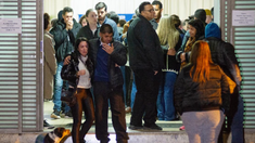 El agresor pudo ser inmovilizado por un profesor en el interior de la escuela. El agresor pudo ser inmovilizado por un profesor en el interior de la escuela.