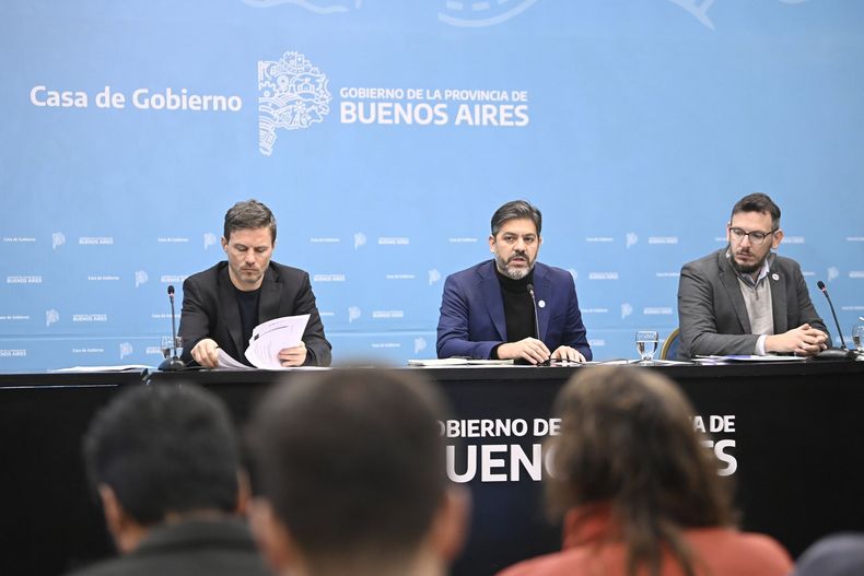 La provincia de Buenos Aires le exigió a Javier Milei que traspase obras nacionales para poder terminarlas