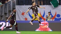 Arteaga, el zaguero de Monterrey, fue el autor de un golazo. Arteaga, el zaguero de Monterrey, fue el autor de un golazo.