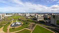 Brasilia ofrece una experiencia cultural y arquitectónica sin precedentes en Sudamérica. Brasilia ofrece una experiencia cultural y arquitectónica sin precedentes en Sudamérica.