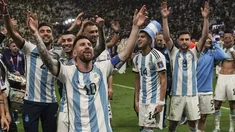 Lionel Messi y Nicolás Otamendi jugarán su último Mundial con la Selección argentina Lionel Messi y Nicolás Otamendi jugarán su último Mundial con la Selección argentina
