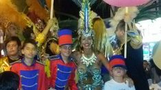 Florencia Peña llevó los carnavales a Córdoba y salió en carroza con su elenco de Casi diva Florencia Peña llevó los carnavales a Córdoba y salió en carroza con su elenco de Casi diva