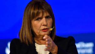 Patricia Bullrich había dispuesto el aislamiento de presos peligrosos tras las amenazas recibidas por el gobernador de Santa Fe, Maximiliano Pullaro. Patricia Bullrich había dispuesto el aislamiento de presos peligrosos tras las amenazas recibidas por el gobernador de Santa Fe, Maximiliano Pullaro.