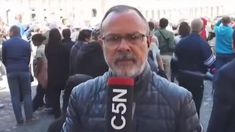 Gustavo Sylvestre desde la Plaza de San Pedro. Gustavo Sylvestre desde la Plaza de San Pedro.