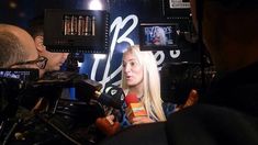 Rocío Oliva fue a ver a Bossi: le gritaban trola y se sacaba con el público Rocío Oliva fue a ver a Bossi: le gritaban trola y se sacaba con el público